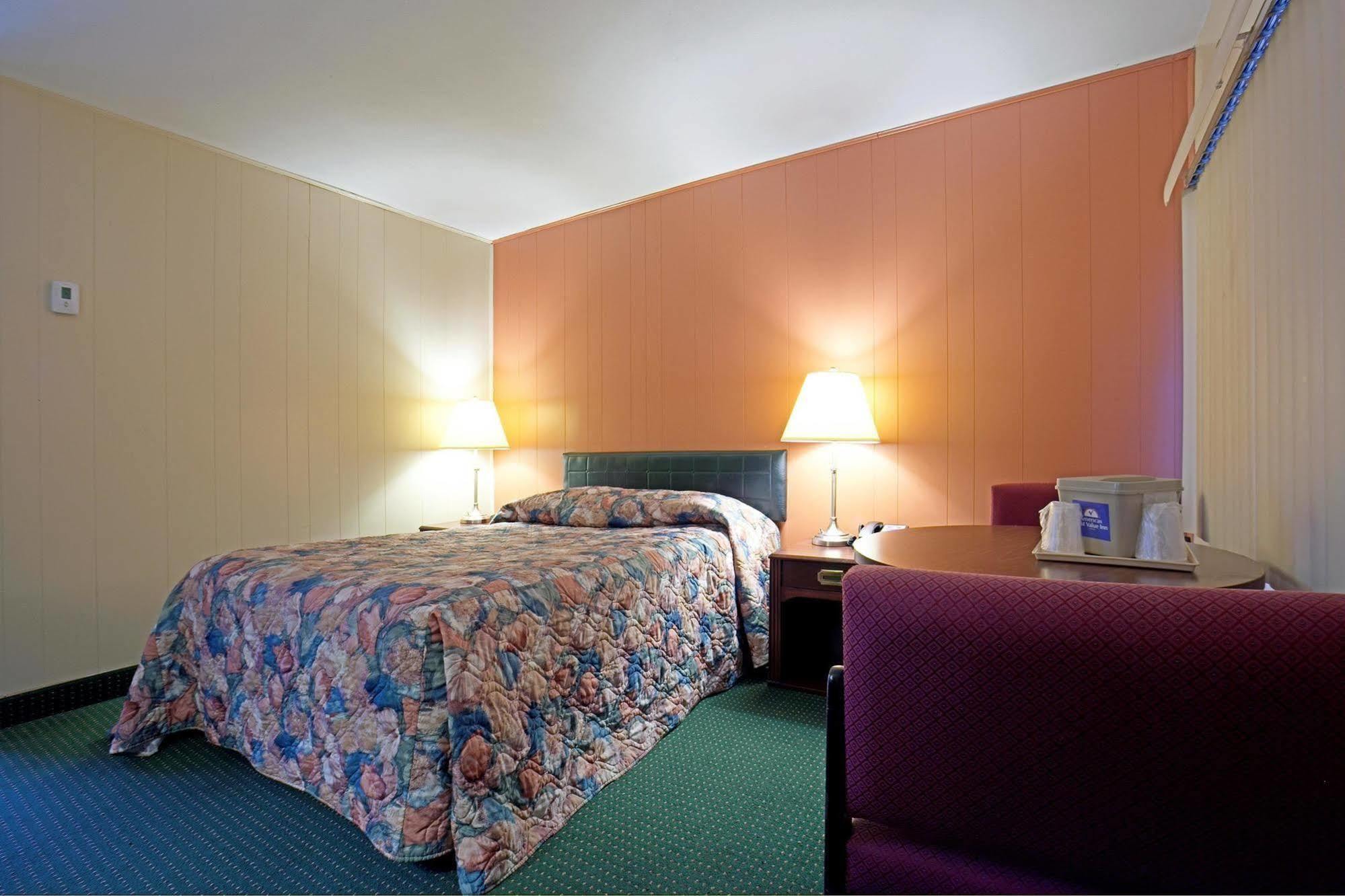 Americas Best Value Inn ברדפורד חדר תמונה